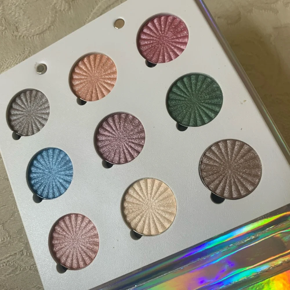 Ofra Cosmetics Eyeshadow Palette in Glitch 2000 BNIB